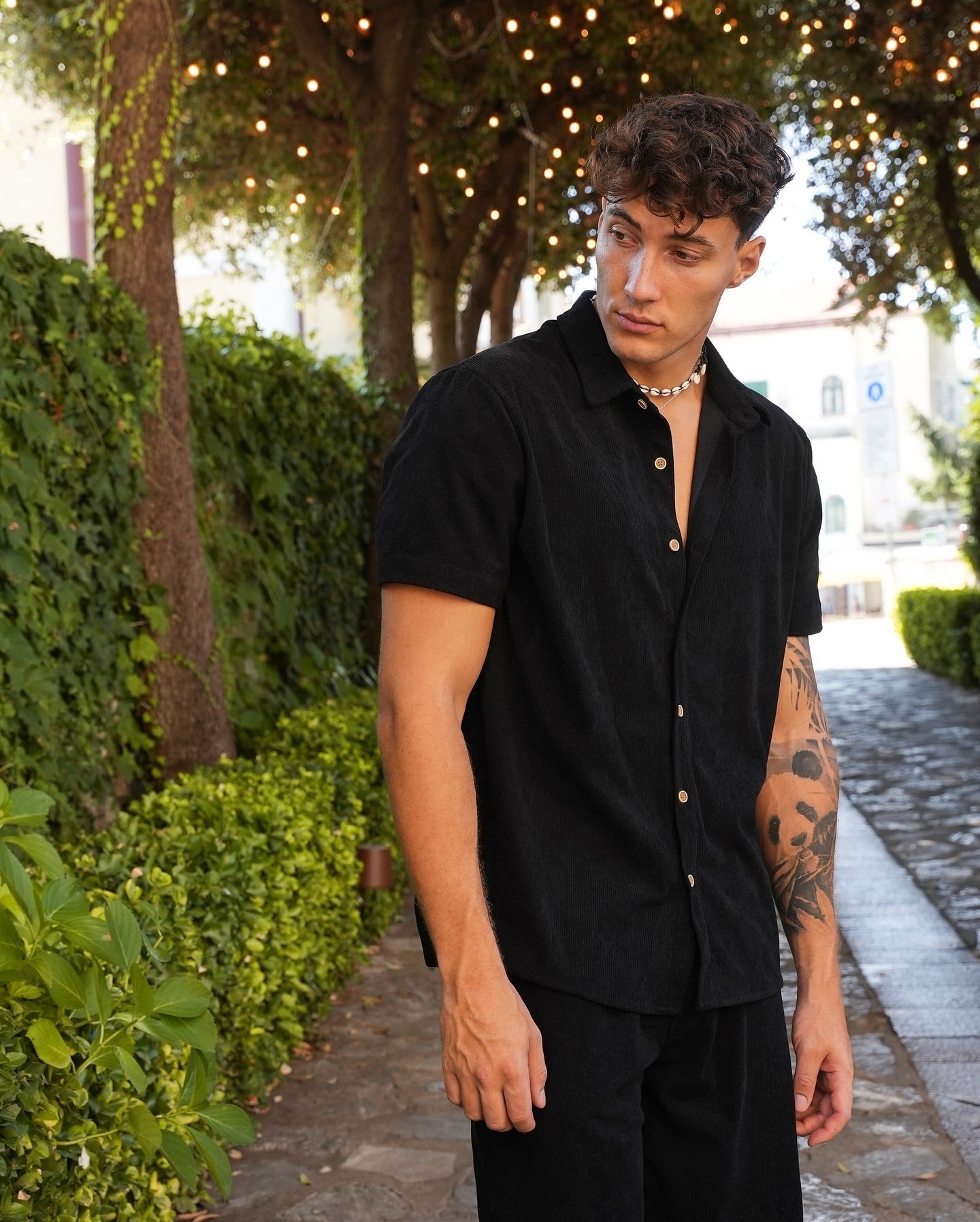 Pacchetto Esclusivo: Camicia Elegante + Shorts in Omaggio